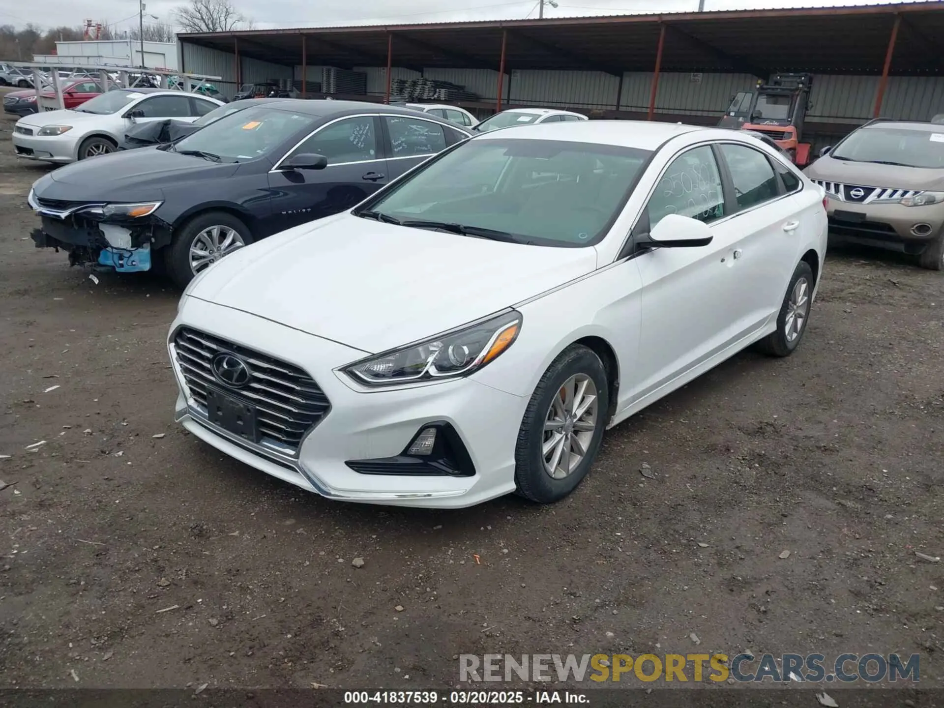 2 Photograph of a damaged car 5NPE24AFXKH730983 HYUNDAI SONATA 2019