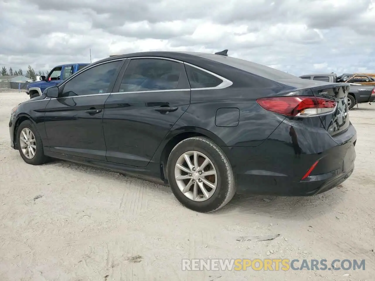 2 Photograph of a damaged car 5NPE24AFXKH737948 HYUNDAI SONATA 2019