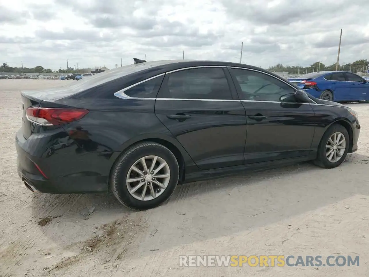3 Photograph of a damaged car 5NPE24AFXKH737948 HYUNDAI SONATA 2019