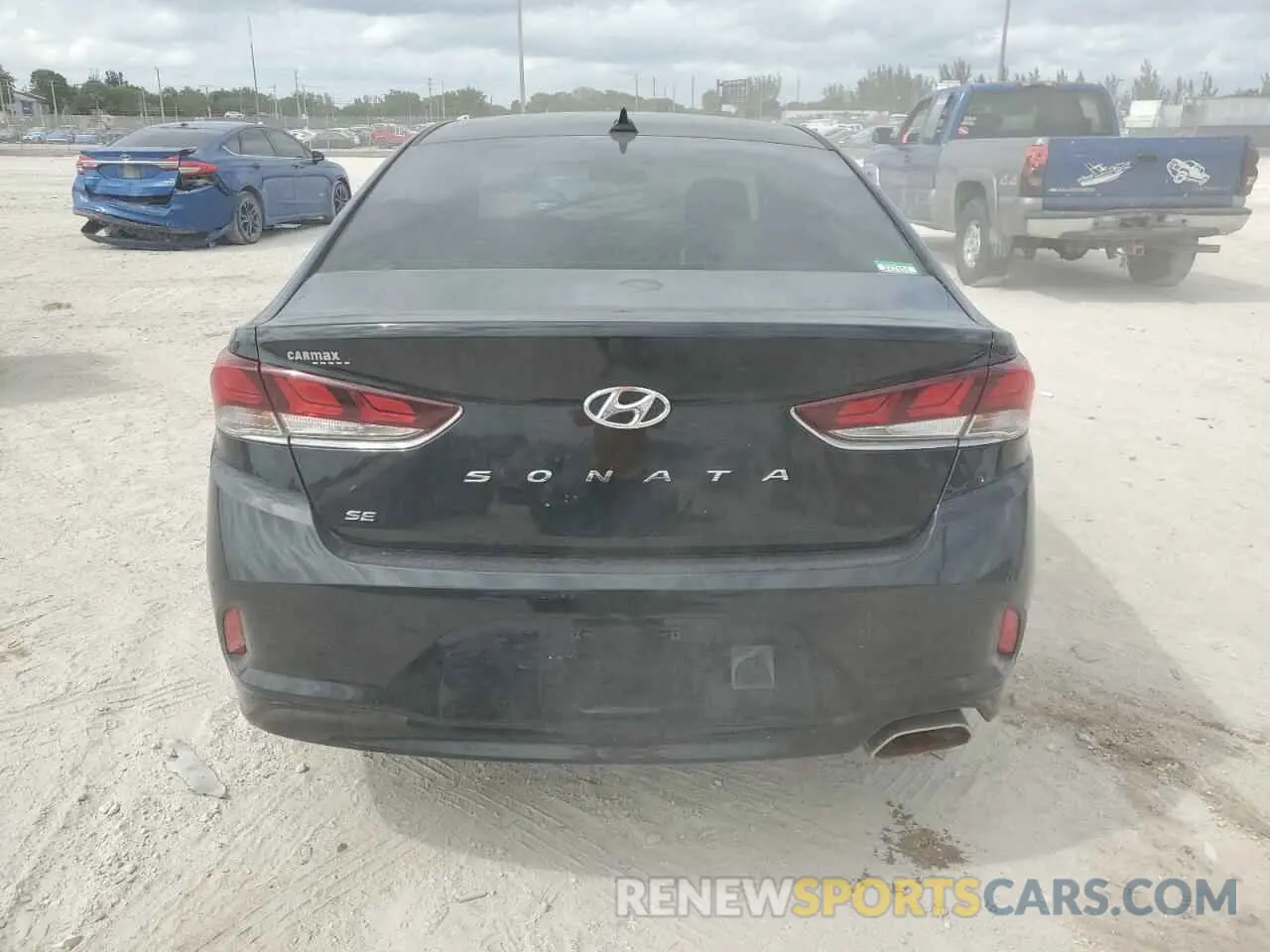 6 Photograph of a damaged car 5NPE24AFXKH737948 HYUNDAI SONATA 2019