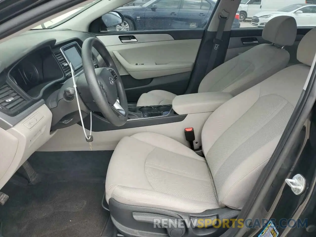 7 Photograph of a damaged car 5NPE24AFXKH737948 HYUNDAI SONATA 2019