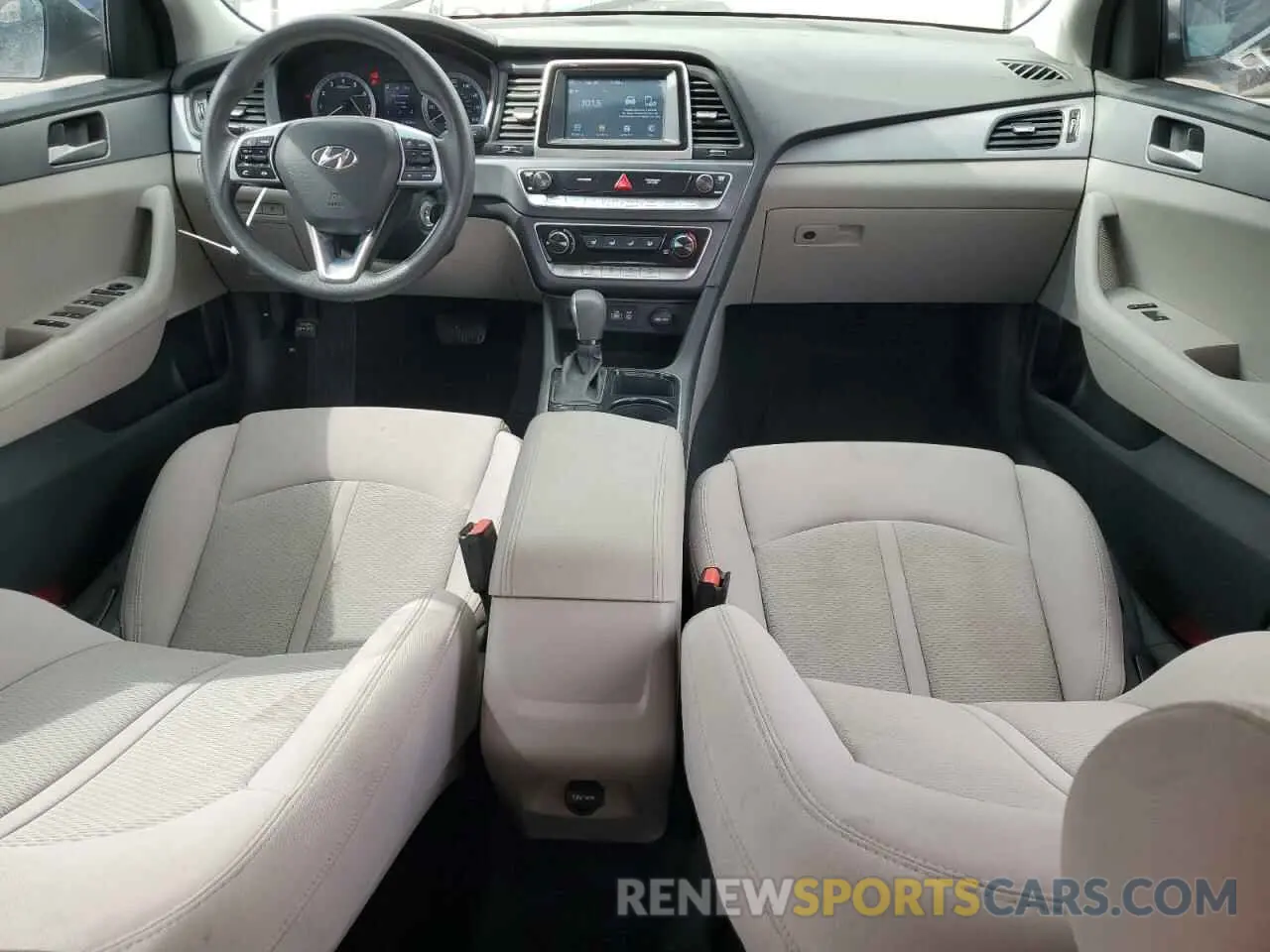 8 Photograph of a damaged car 5NPE24AFXKH737948 HYUNDAI SONATA 2019