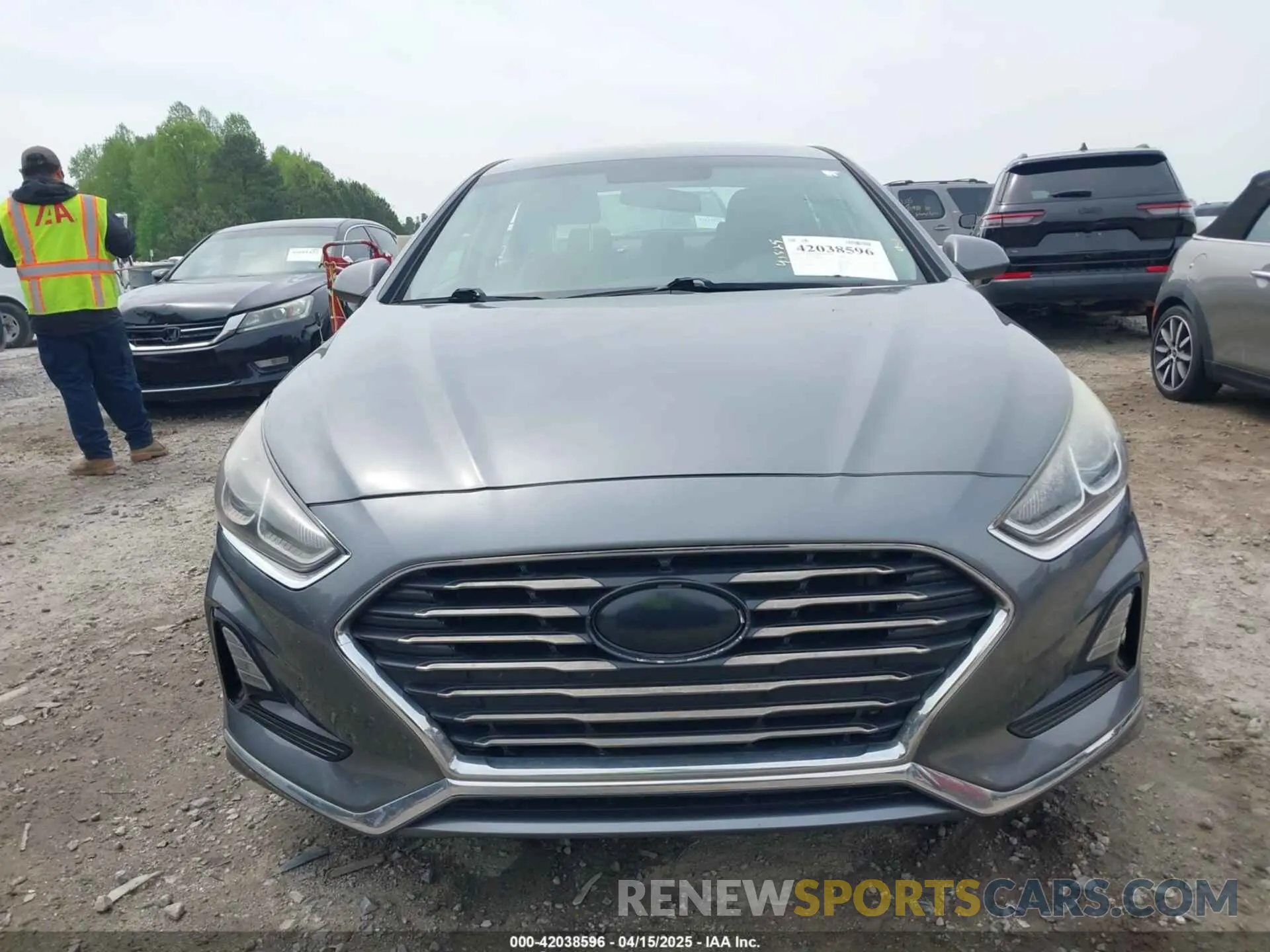 12 Photograph of a damaged car 5NPE24AFXKH740882 HYUNDAI SONATA 2019