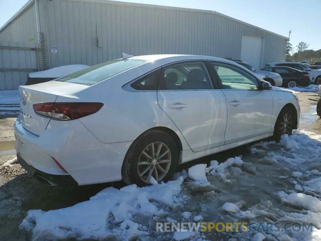 3 Photograph of a damaged car 5NPE24AFXKH748416 HYUNDAI SONATA 2019