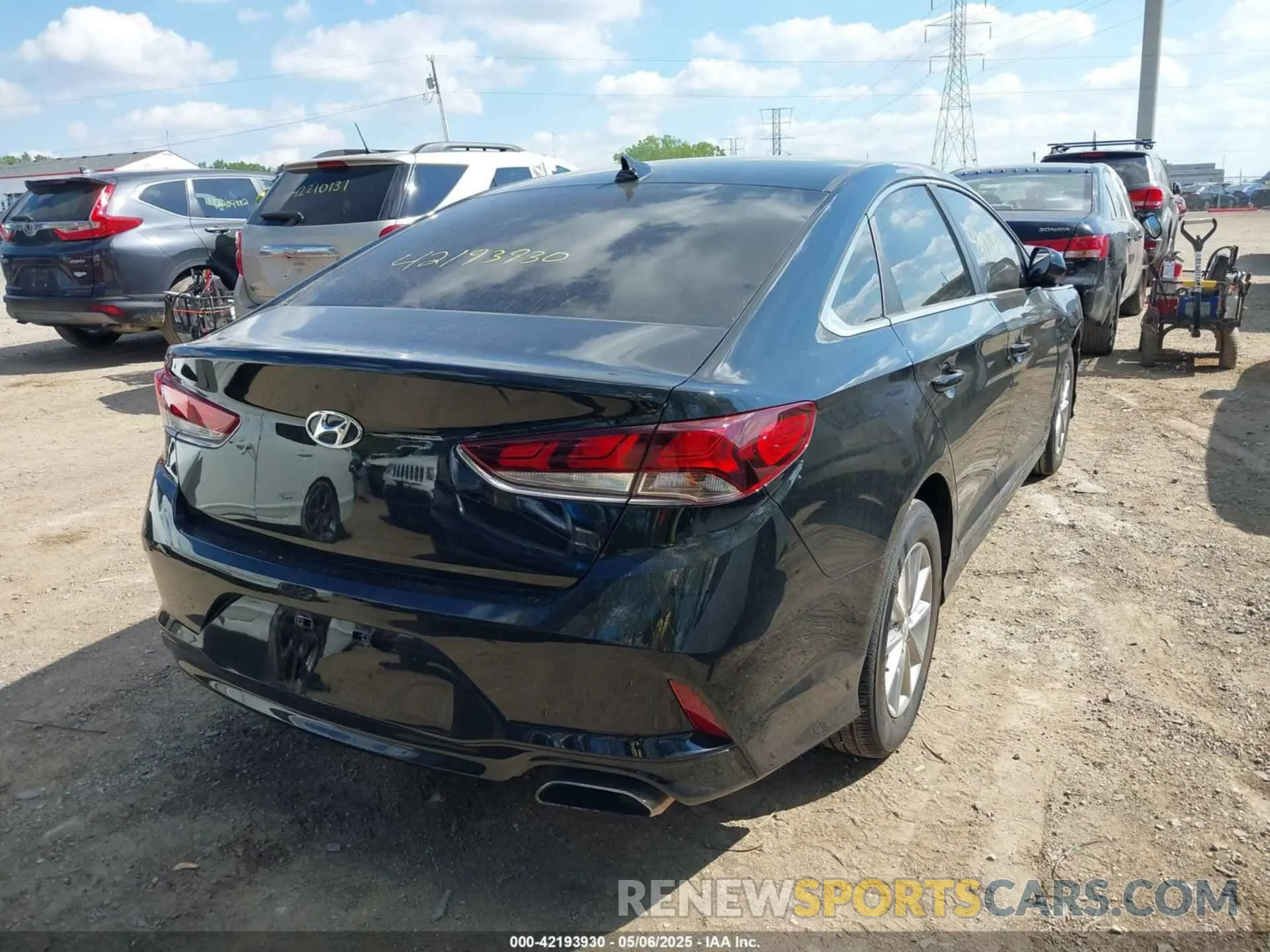 4 Photograph of a damaged car 5NPE24AFXKH760243 HYUNDAI SONATA 2019