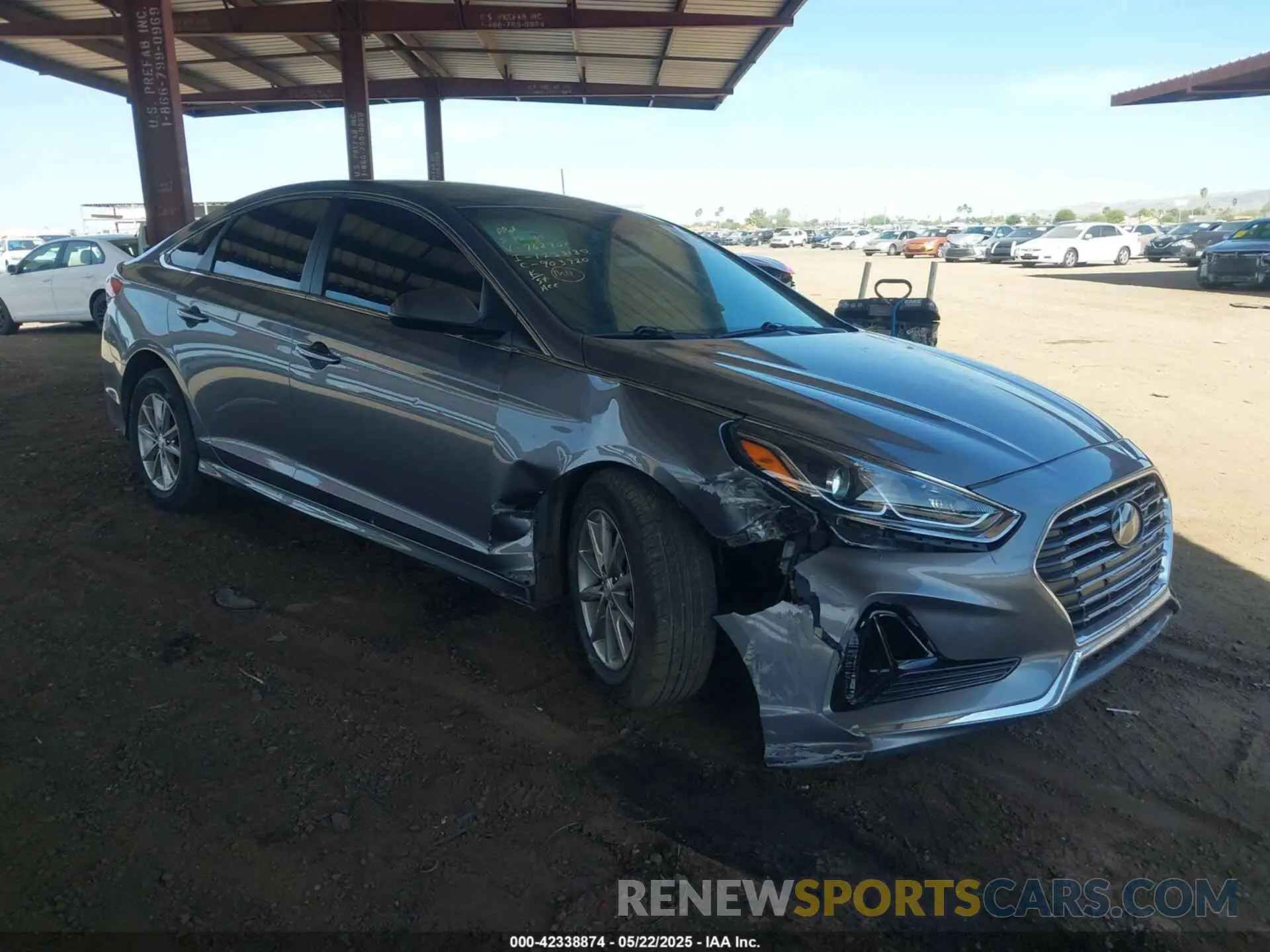 1 Photograph of a damaged car 5NPE24AFXKH762901 HYUNDAI SONATA 2019