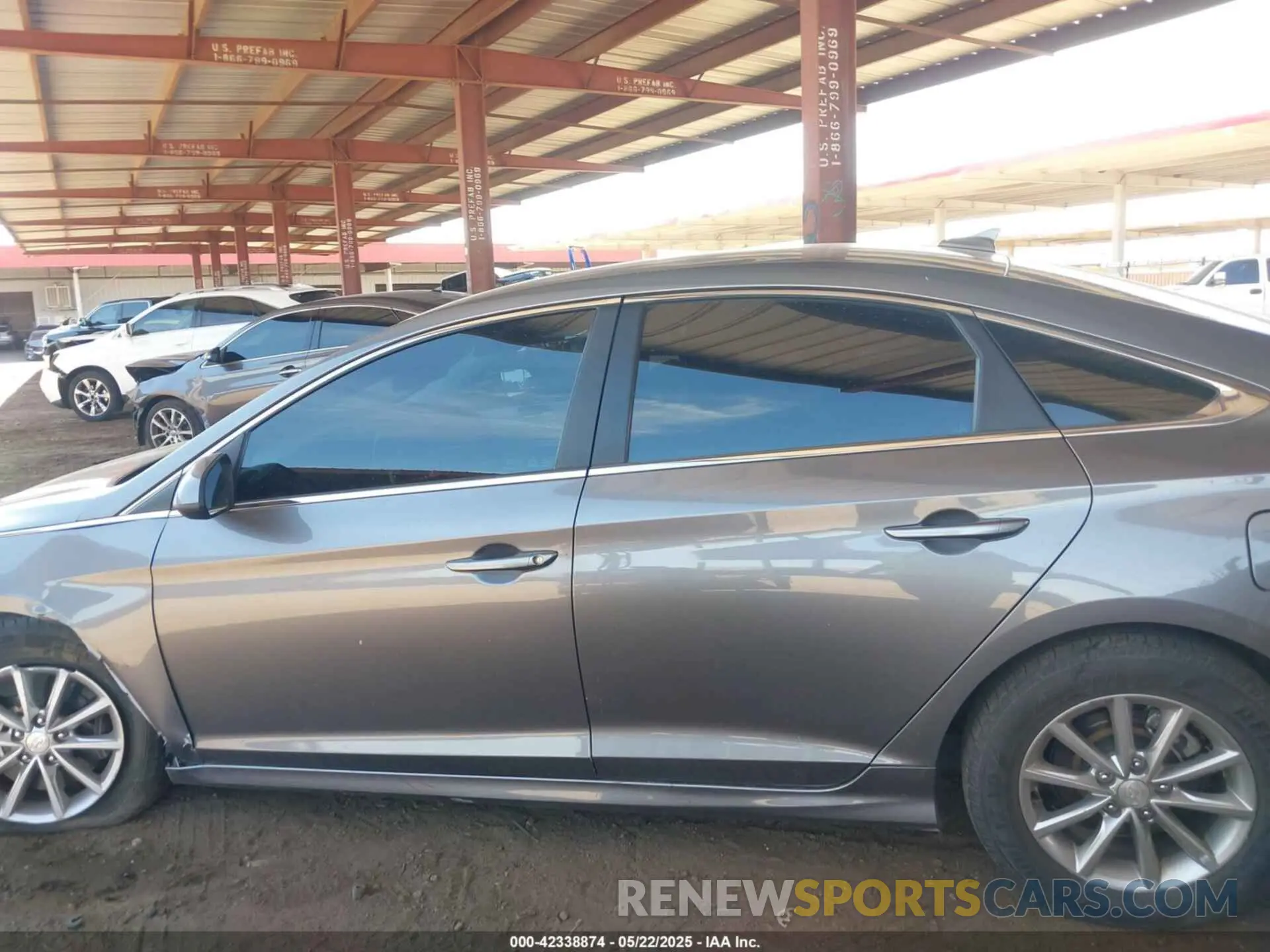 14 Photograph of a damaged car 5NPE24AFXKH762901 HYUNDAI SONATA 2019