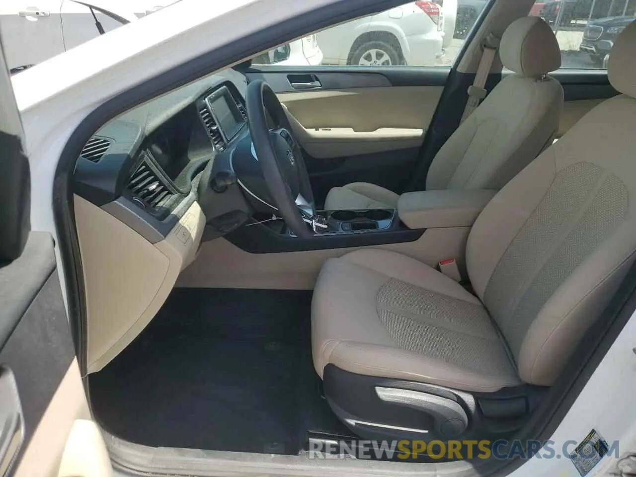 7 Photograph of a damaged car 5NPE24AFXKH764891 HYUNDAI SONATA 2019