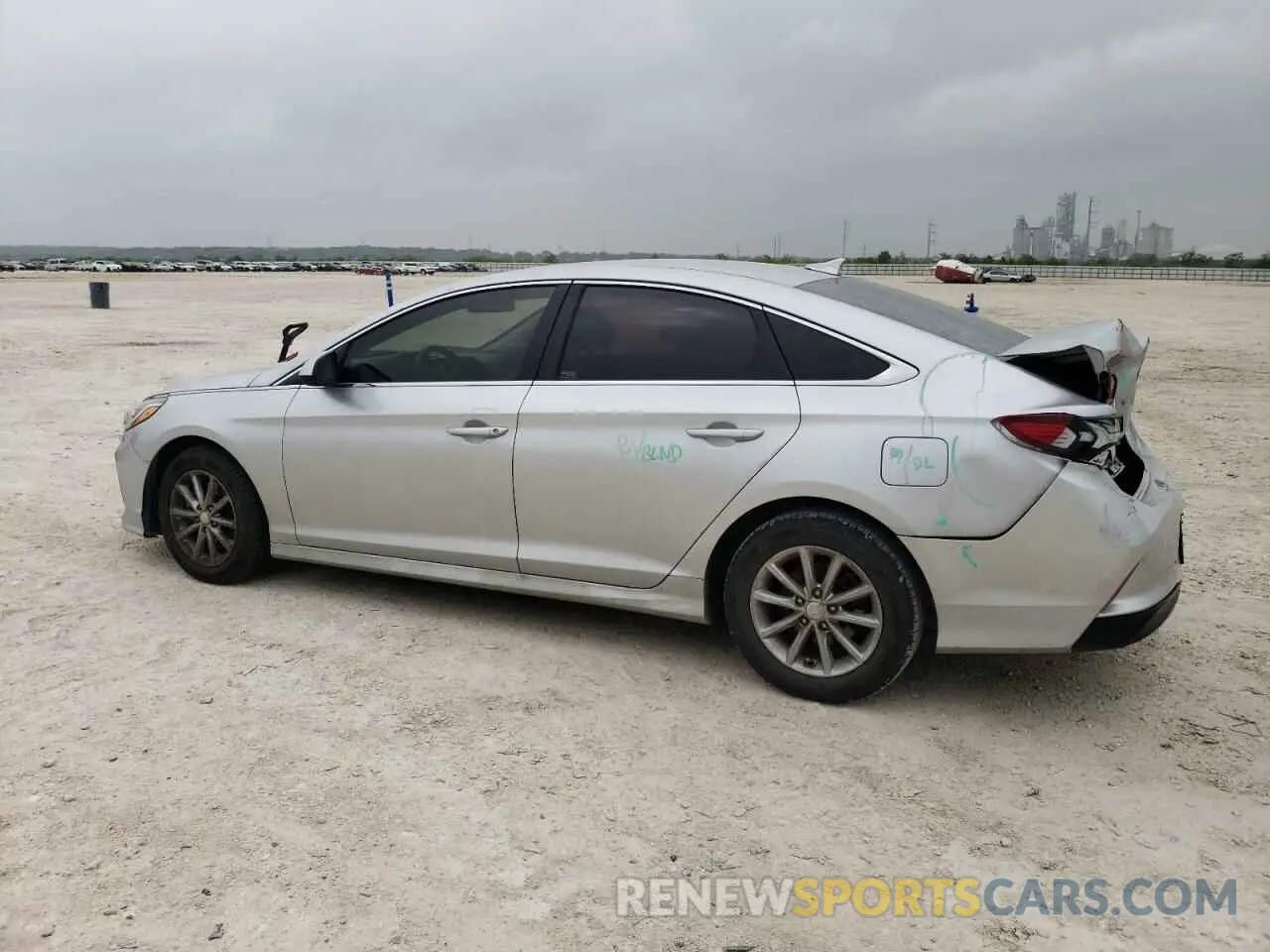 2 Photograph of a damaged car 5NPE24AFXKH766706 HYUNDAI SONATA 2019