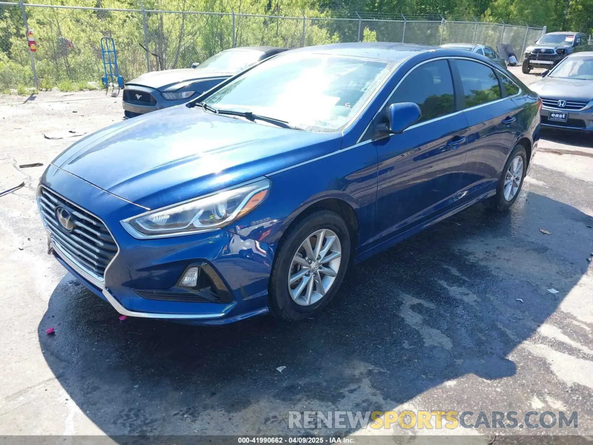 2 Photograph of a damaged car 5NPE24AFXKH777107 HYUNDAI SONATA 2019