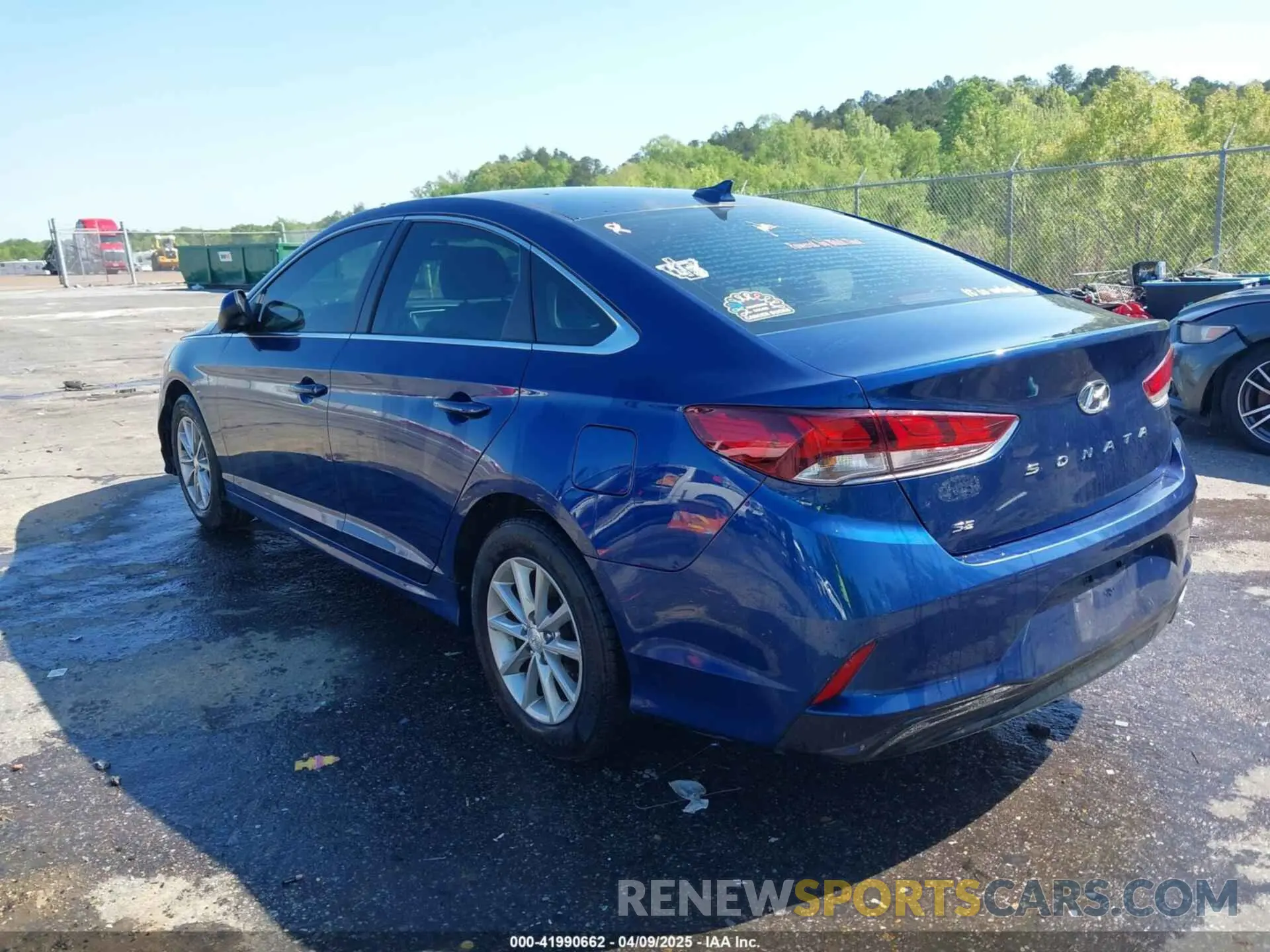 3 Photograph of a damaged car 5NPE24AFXKH777107 HYUNDAI SONATA 2019