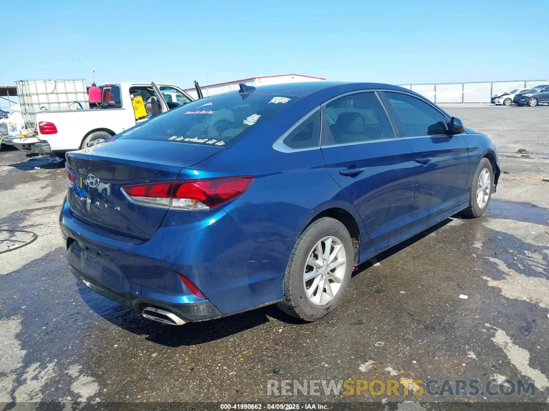 4 Photograph of a damaged car 5NPE24AFXKH777107 HYUNDAI SONATA 2019