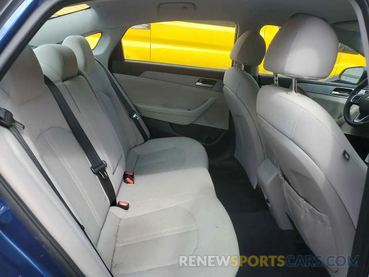 10 Photograph of a damaged car 5NPE24AFXKH792125 HYUNDAI SONATA 2019