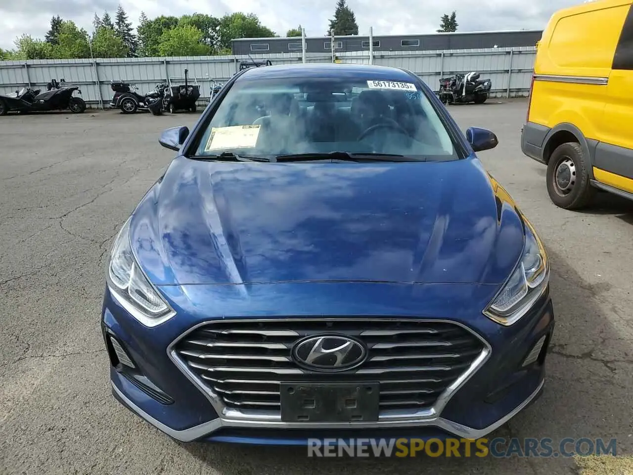 5 Photograph of a damaged car 5NPE24AFXKH792125 HYUNDAI SONATA 2019