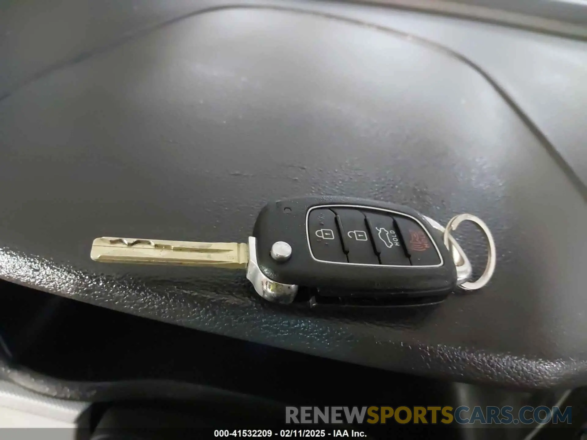 11 Photograph of a damaged car 5NPE24AFXKH792948 HYUNDAI SONATA 2019