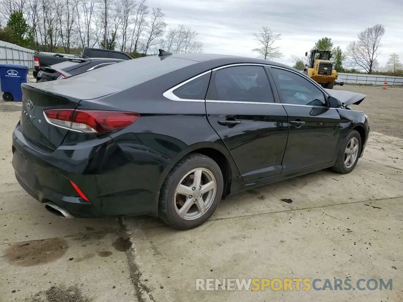 3 Photograph of a damaged car 5NPE24AFXKH796756 HYUNDAI SONATA 2019