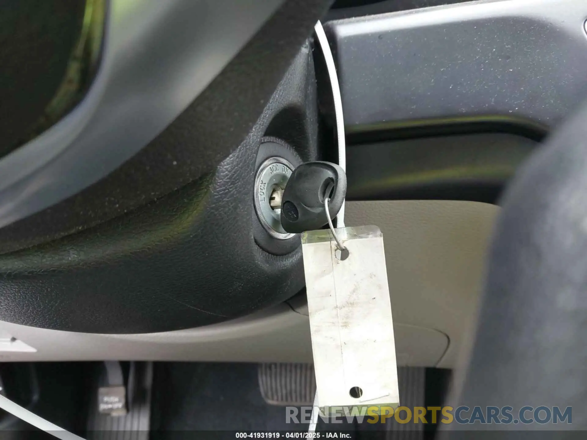 11 Photograph of a damaged car 5NPE24AFXKH796899 HYUNDAI SONATA 2019