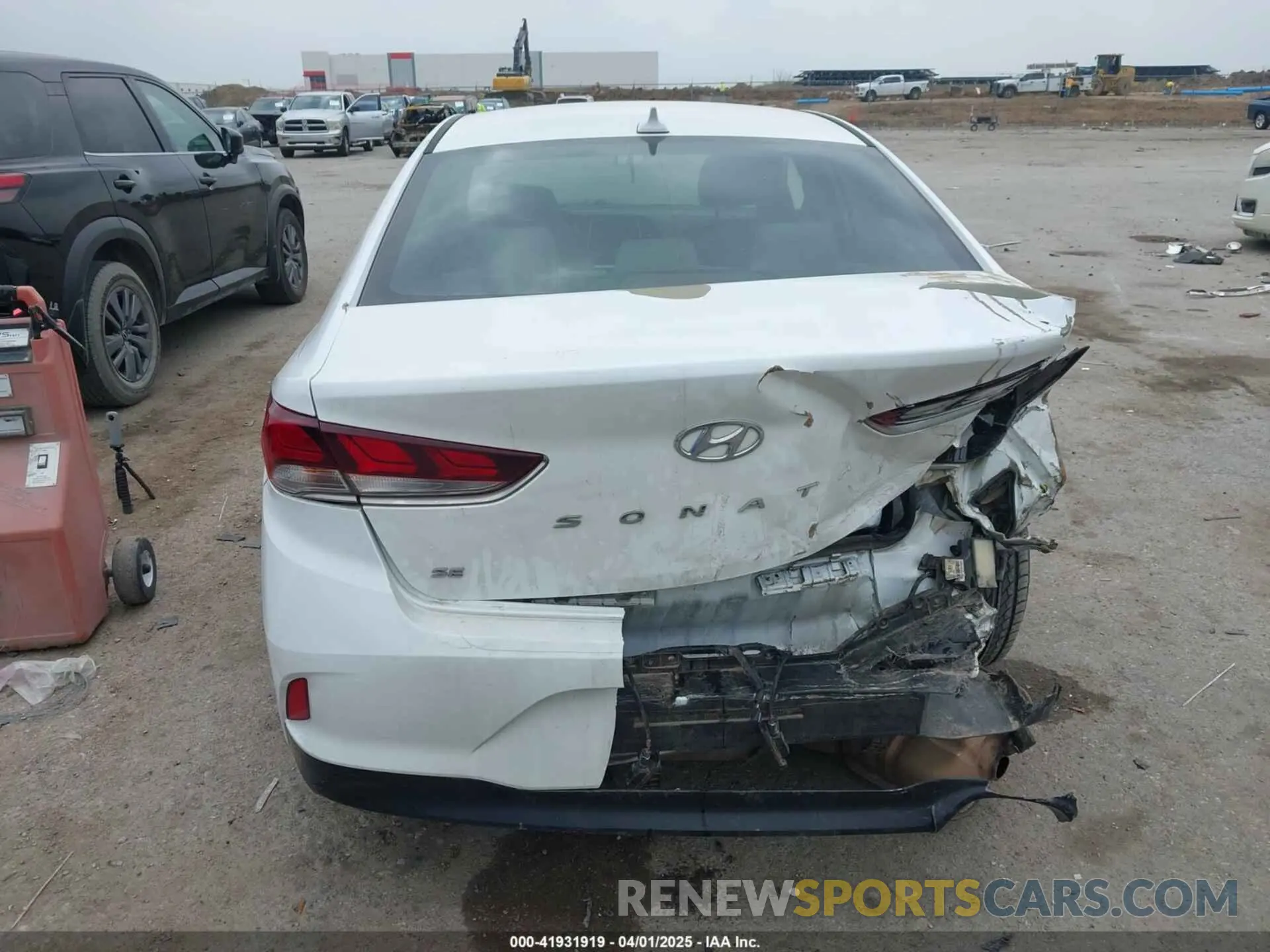 6 Photograph of a damaged car 5NPE24AFXKH796899 HYUNDAI SONATA 2019