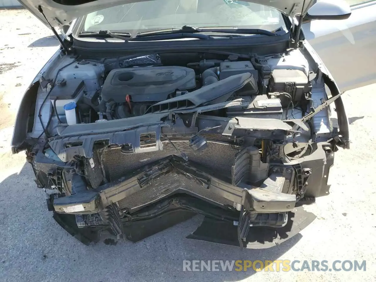 11 Photograph of a damaged car 5NPE24AFXKH799639 HYUNDAI SONATA 2019