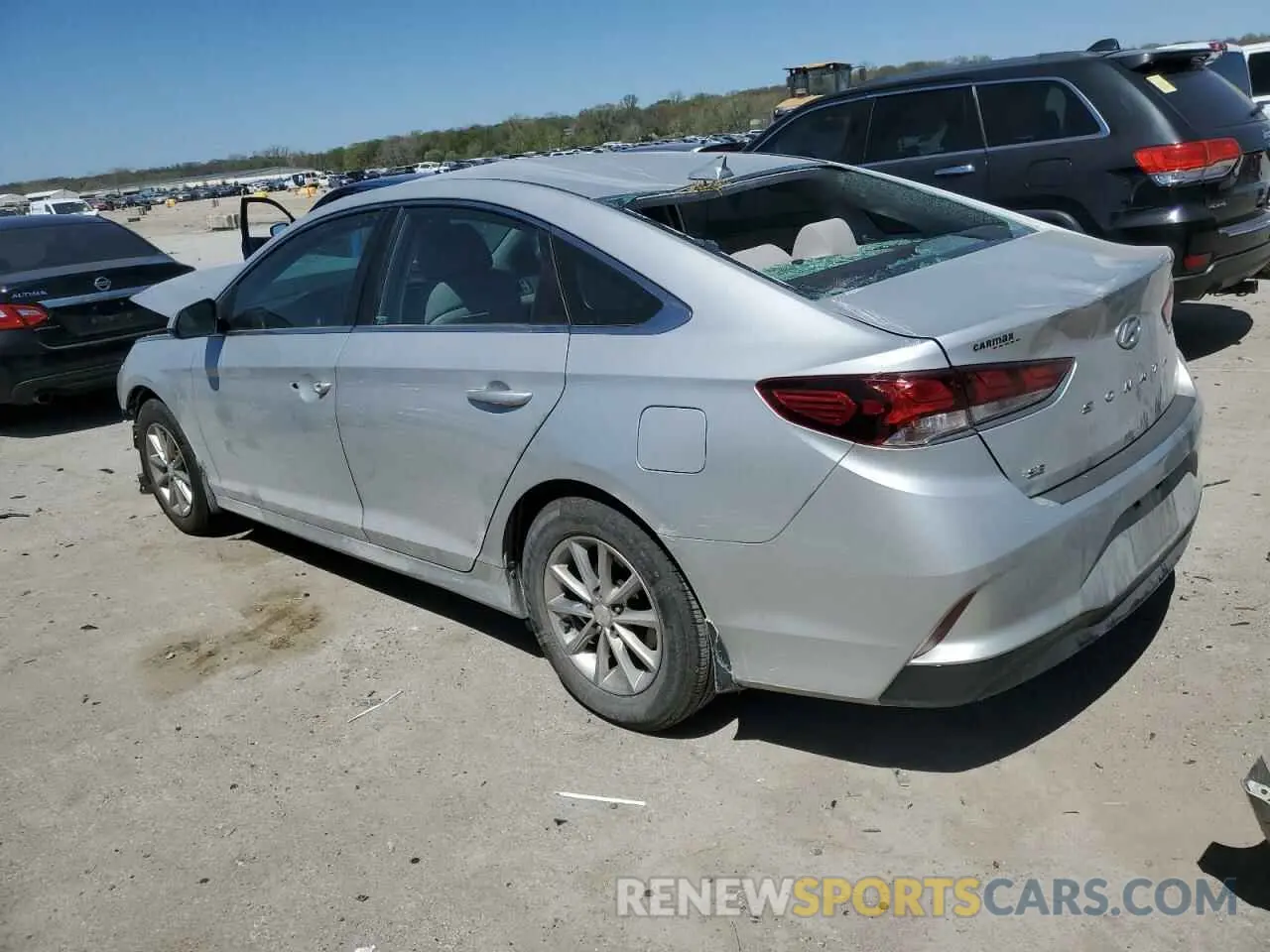 2 Photograph of a damaged car 5NPE24AFXKH799639 HYUNDAI SONATA 2019