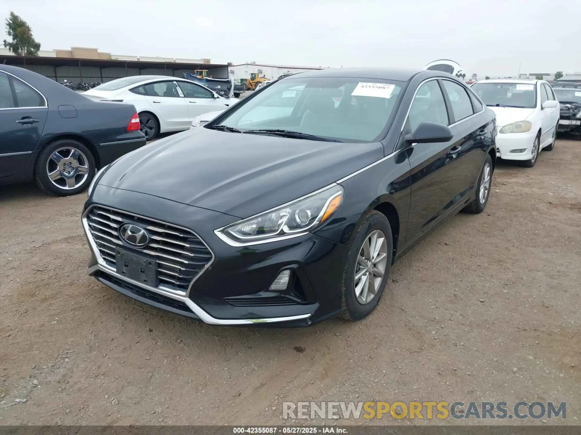 2 Photograph of a damaged car 5NPE24AFXKH802555 HYUNDAI SONATA 2019