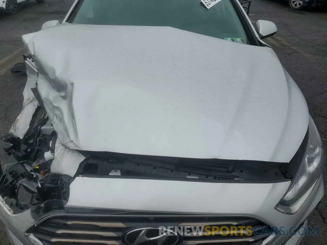 11 Photograph of a damaged car 5NPE24AFXKH805522 HYUNDAI SONATA 2019