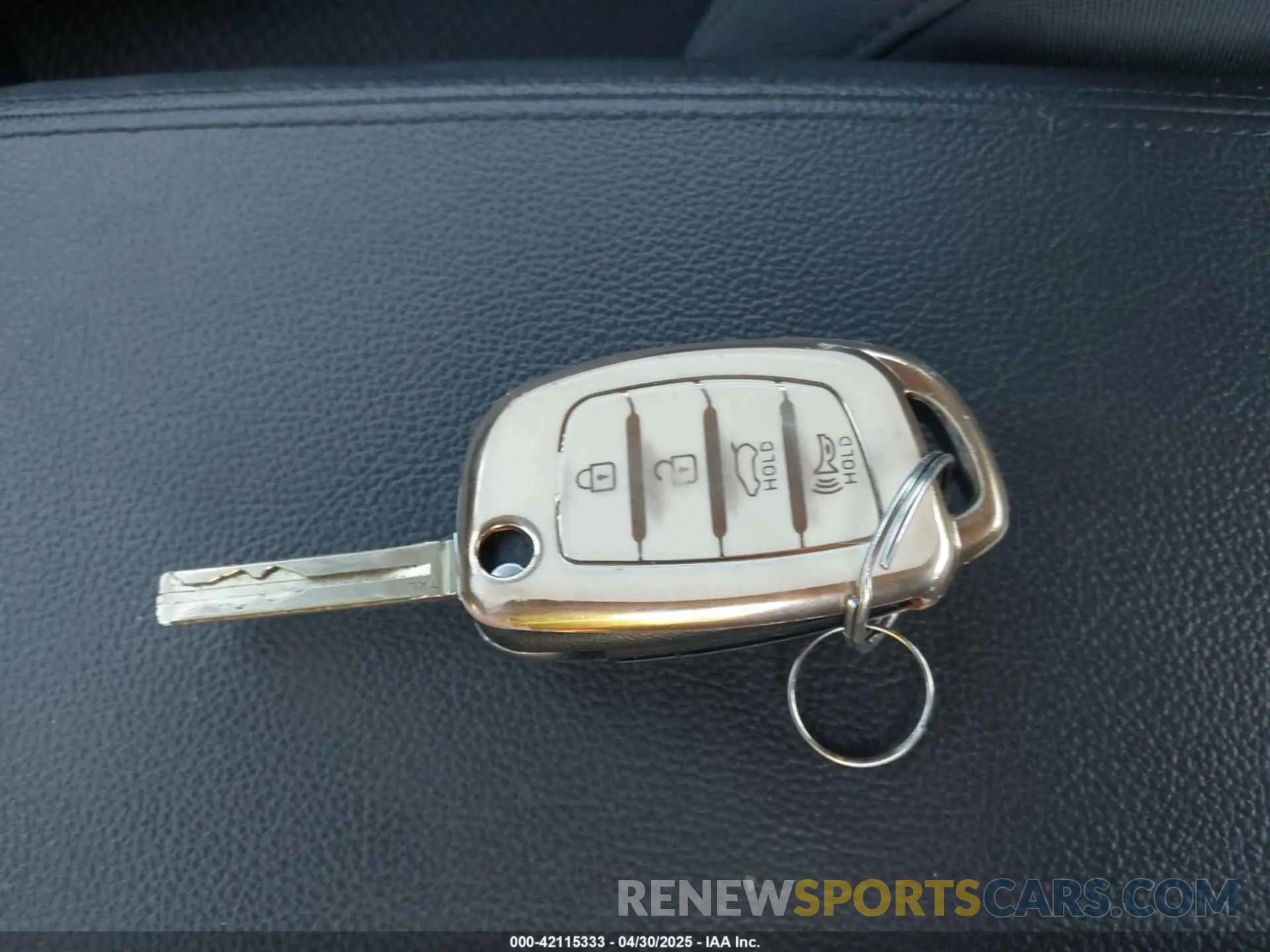 11 Photograph of a damaged car 5NPE24AFXKH819257 HYUNDAI SONATA 2019