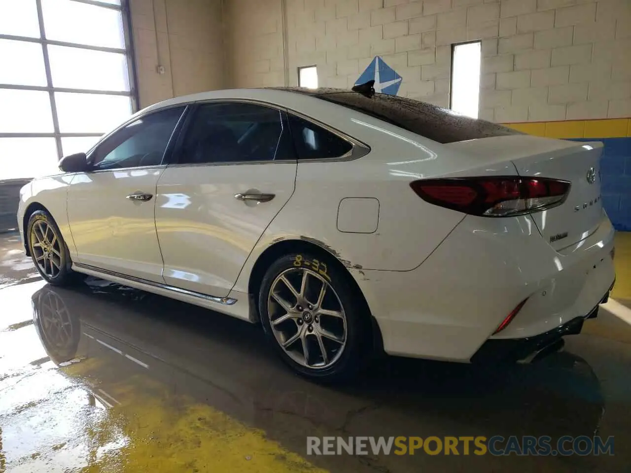 2 Photograph of a damaged car 5NPE34AB2KH768203 HYUNDAI SONATA 2019
