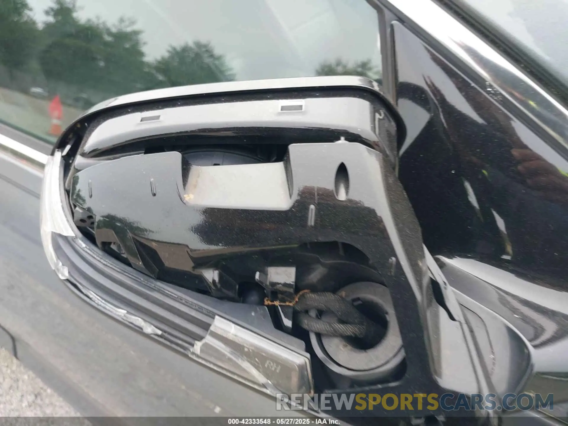 17 Photograph of a damaged car 5NPE34AB4KH729225 HYUNDAI SONATA 2019