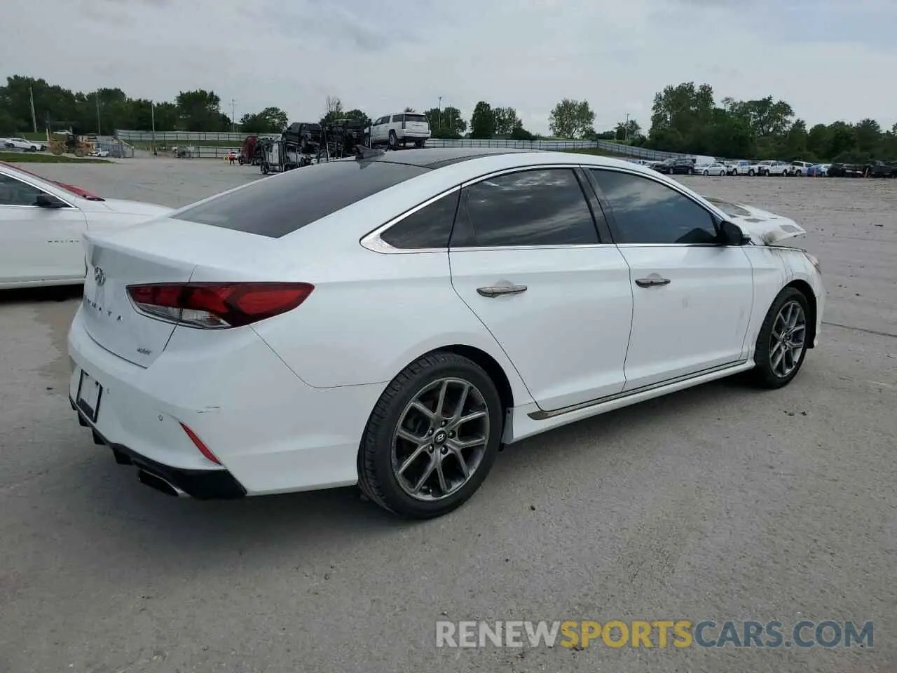 3 Photograph of a damaged car 5NPE34AB6KH780774 HYUNDAI SONATA 2019