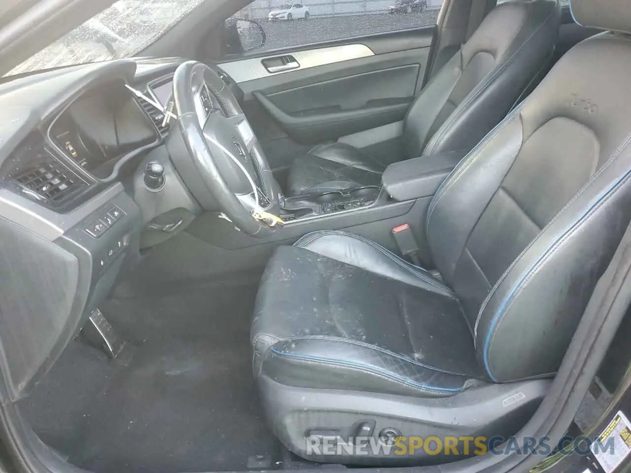 7 Photograph of a damaged car 5NPE34AB7KH754202 HYUNDAI SONATA 2019