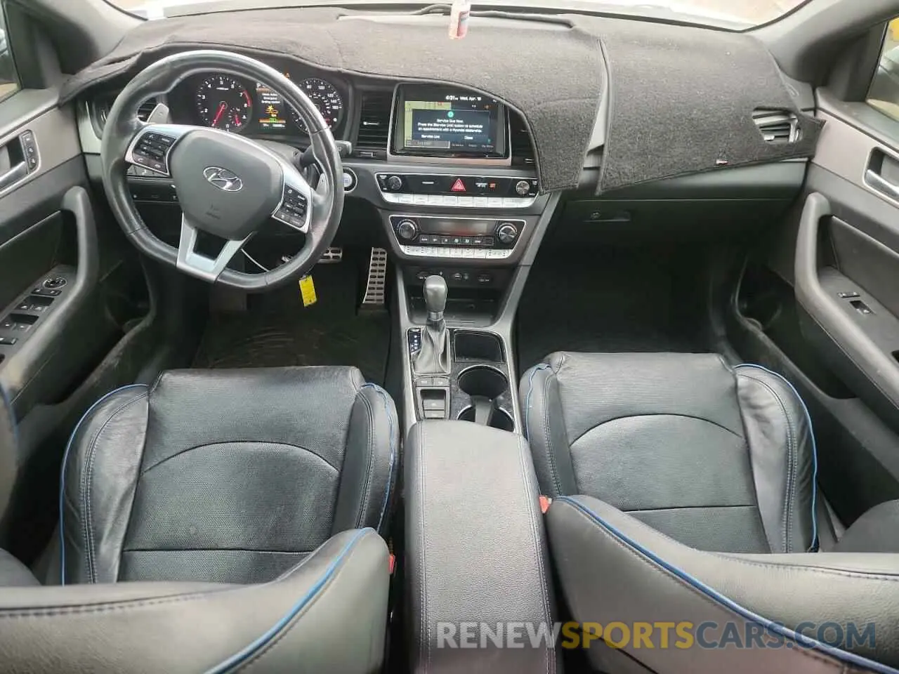 8 Photograph of a damaged car 5NPE34AB8KH799584 HYUNDAI SONATA 2019
