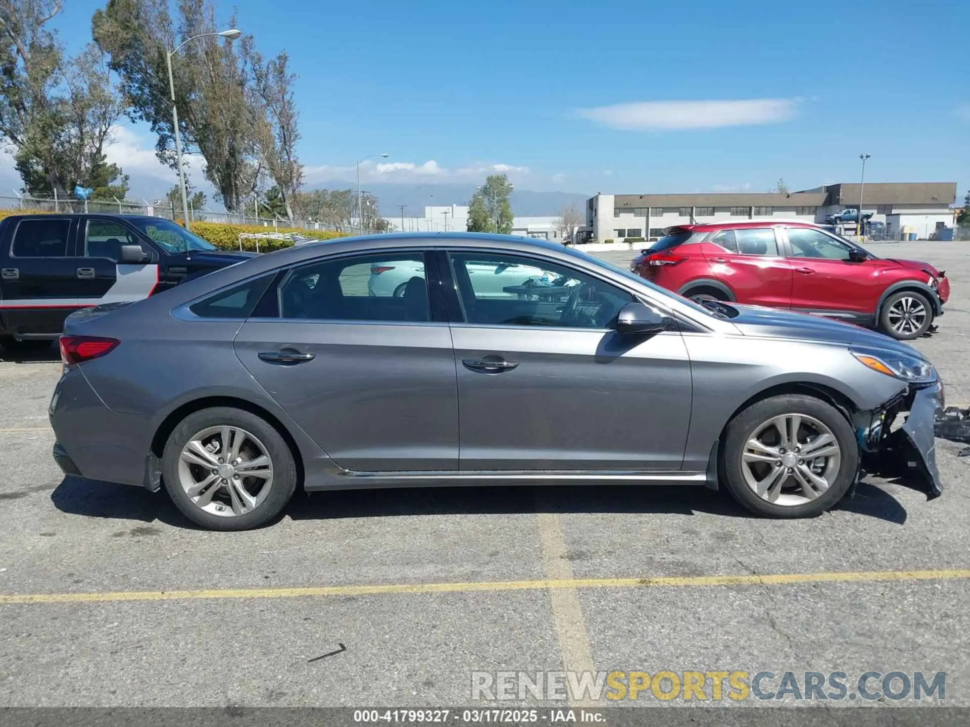 13 Photograph of a damaged car 5NPE34AF0KH729418 HYUNDAI SONATA 2019