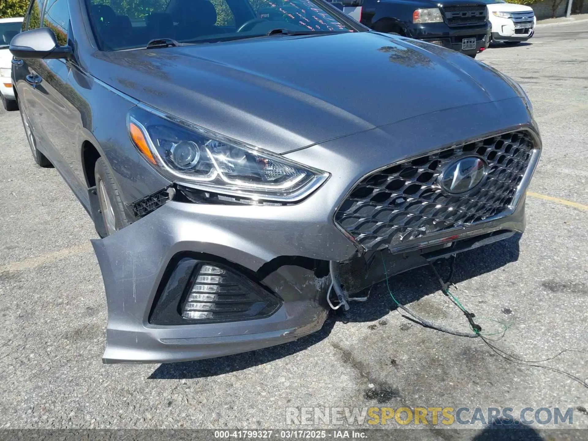 6 Photograph of a damaged car 5NPE34AF0KH729418 HYUNDAI SONATA 2019