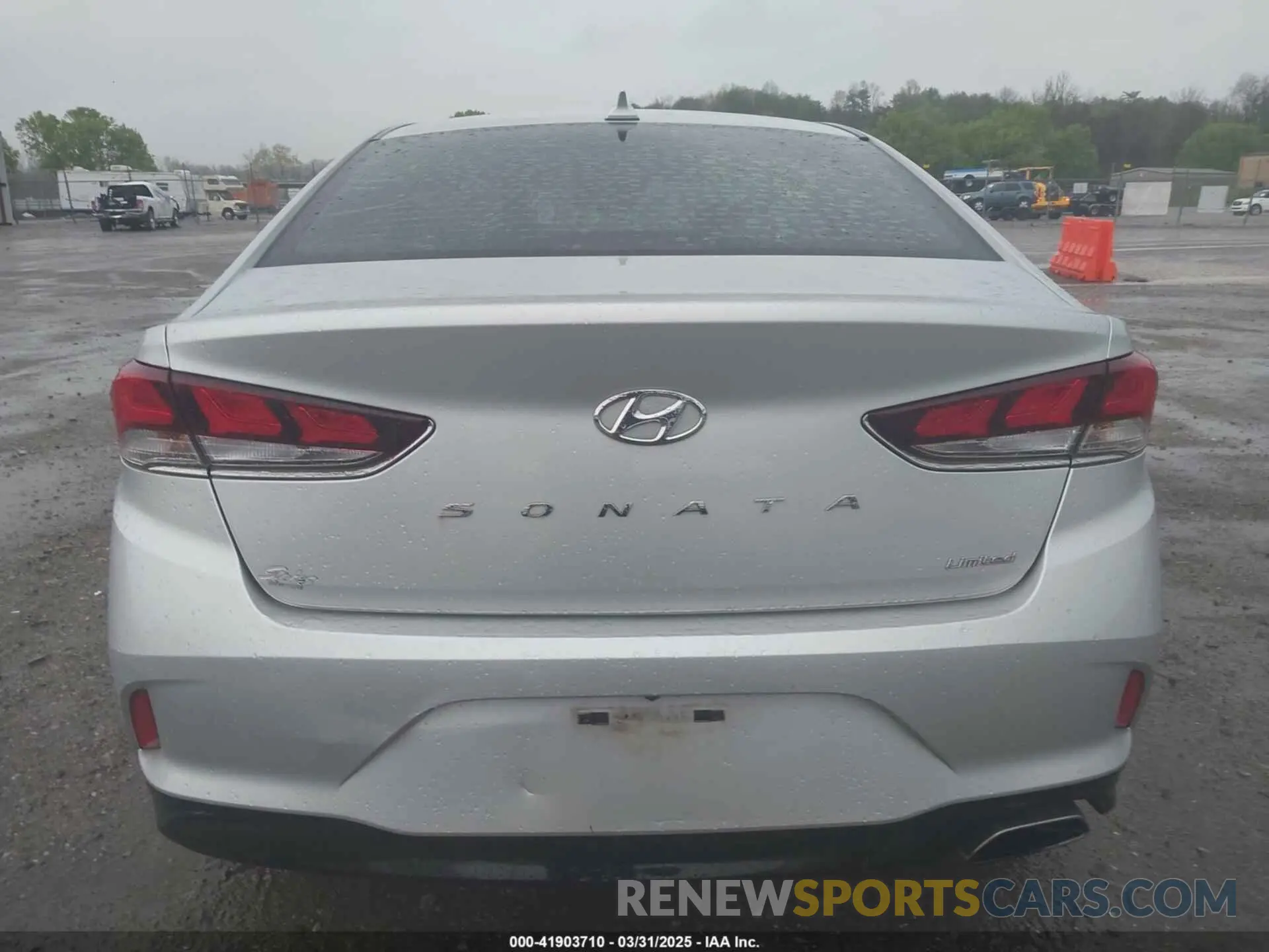 15 Photograph of a damaged car 5NPE34AF0KH729533 HYUNDAI SONATA 2019