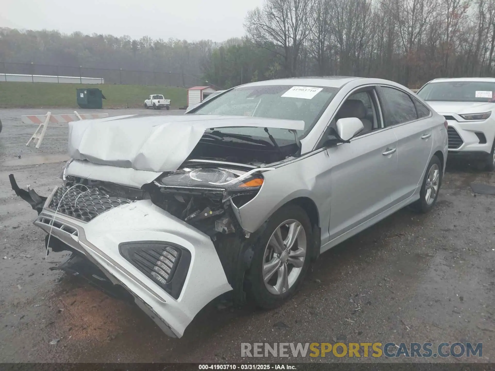 2 Photograph of a damaged car 5NPE34AF0KH729533 HYUNDAI SONATA 2019