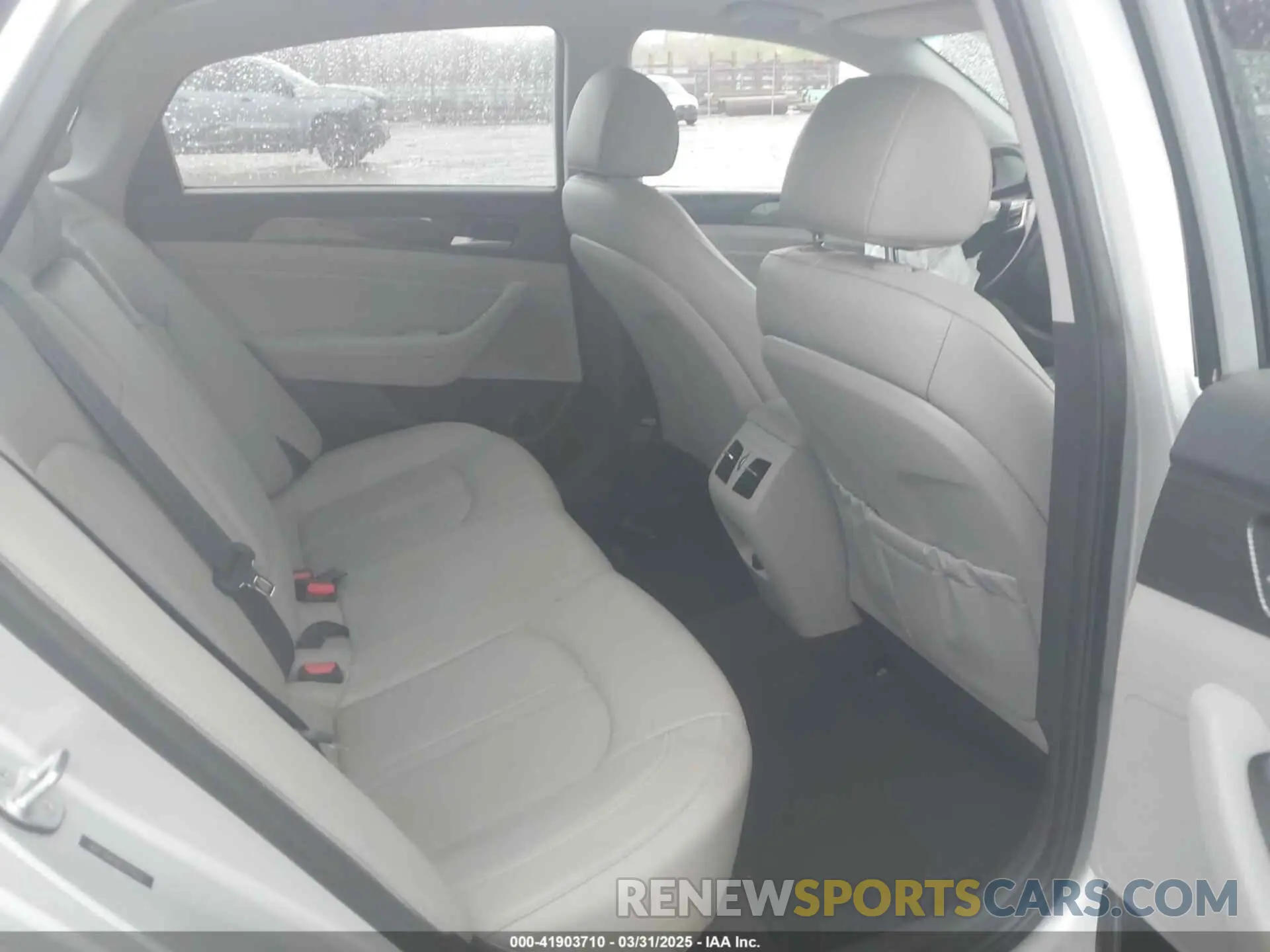8 Photograph of a damaged car 5NPE34AF0KH729533 HYUNDAI SONATA 2019