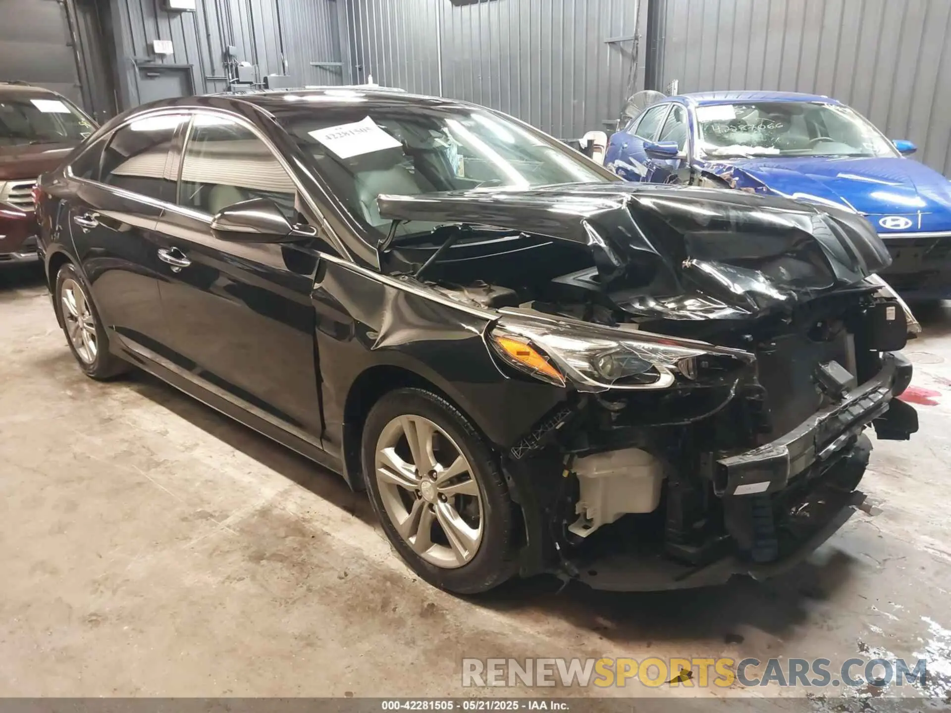 1 Photograph of a damaged car 5NPE34AF0KH739771 HYUNDAI SONATA 2019