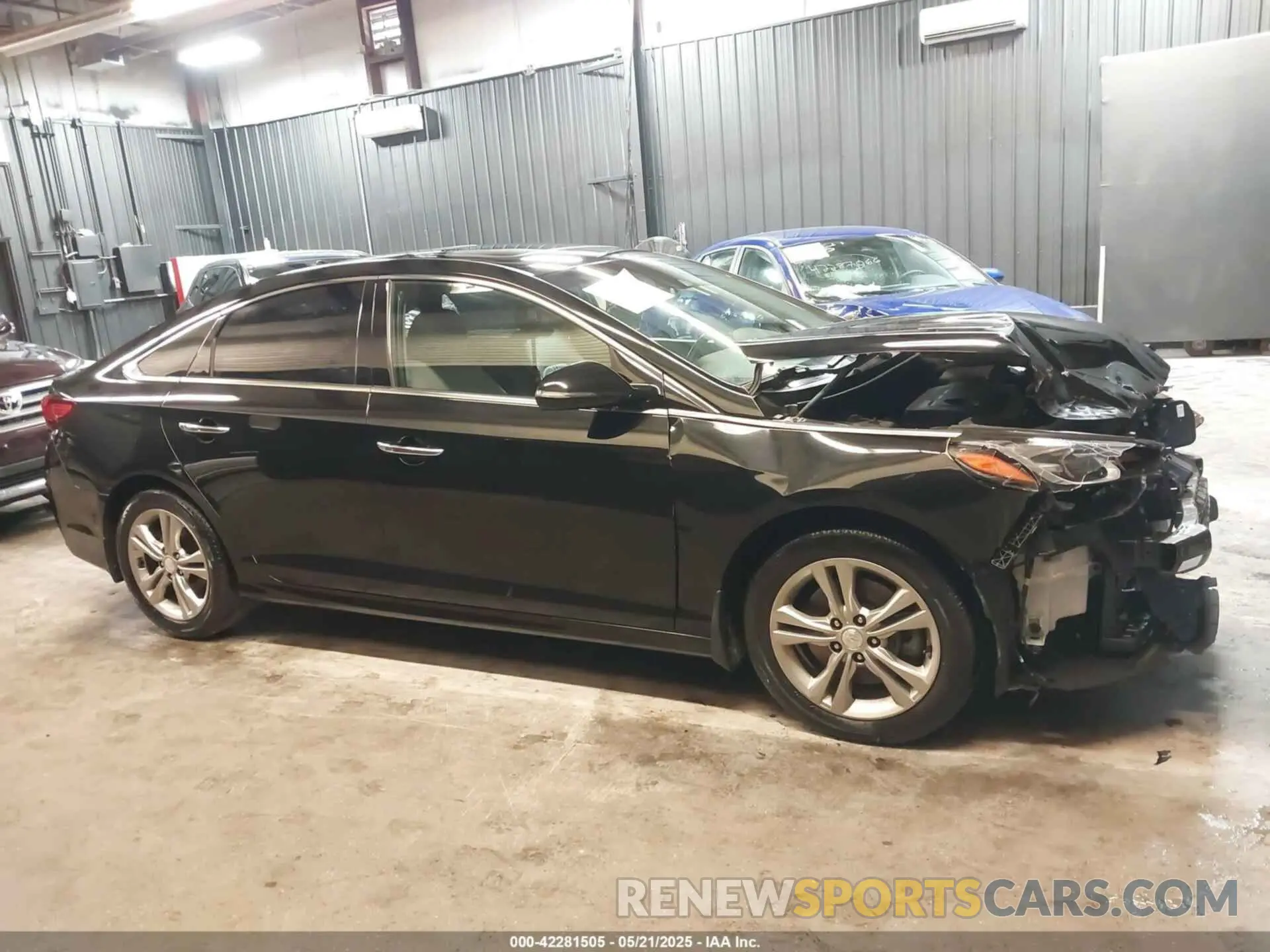 14 Photograph of a damaged car 5NPE34AF0KH739771 HYUNDAI SONATA 2019