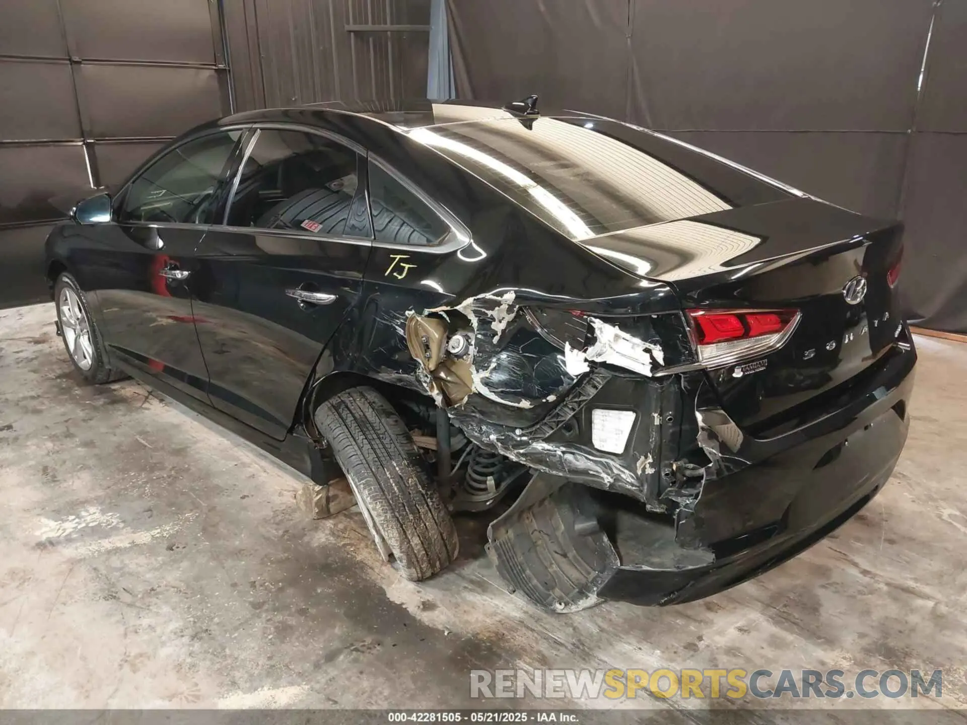 3 Photograph of a damaged car 5NPE34AF0KH739771 HYUNDAI SONATA 2019