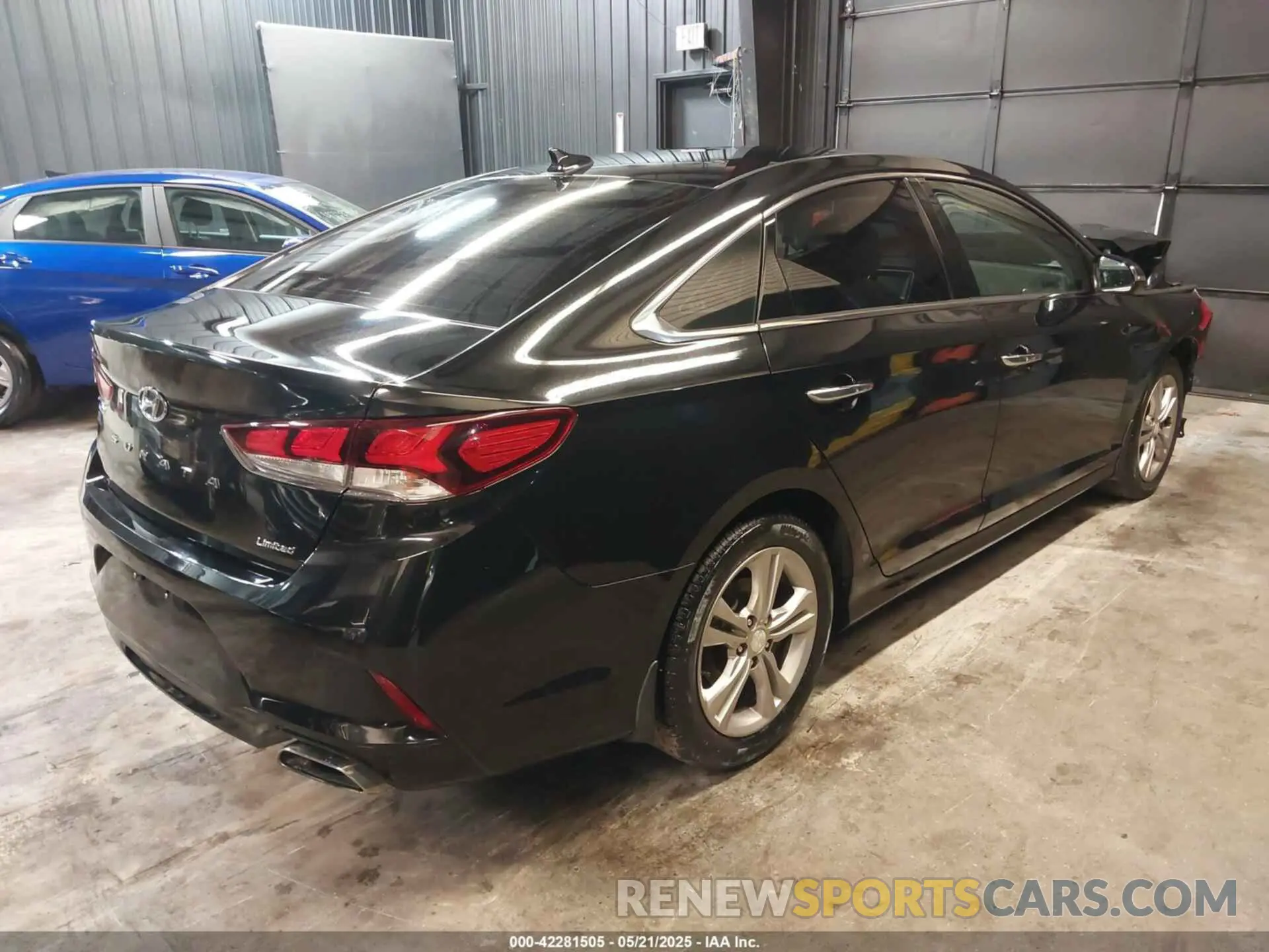 4 Photograph of a damaged car 5NPE34AF0KH739771 HYUNDAI SONATA 2019
