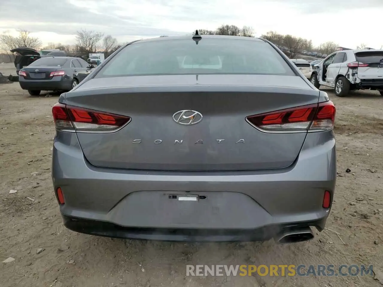 6 Photograph of a damaged car 5NPE34AF0KH749412 HYUNDAI SONATA 2019