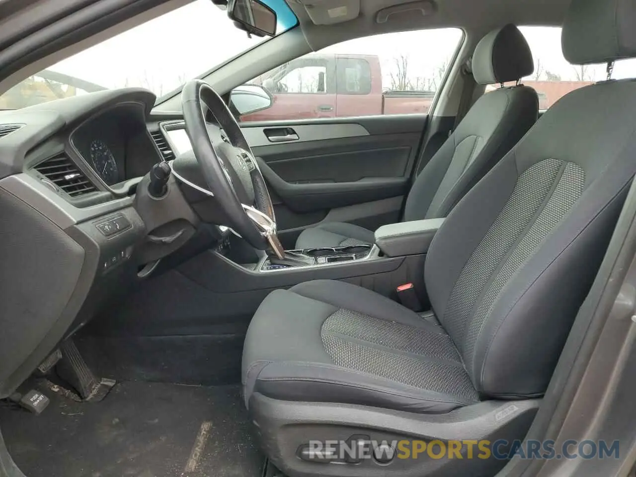 7 Photograph of a damaged car 5NPE34AF0KH749412 HYUNDAI SONATA 2019