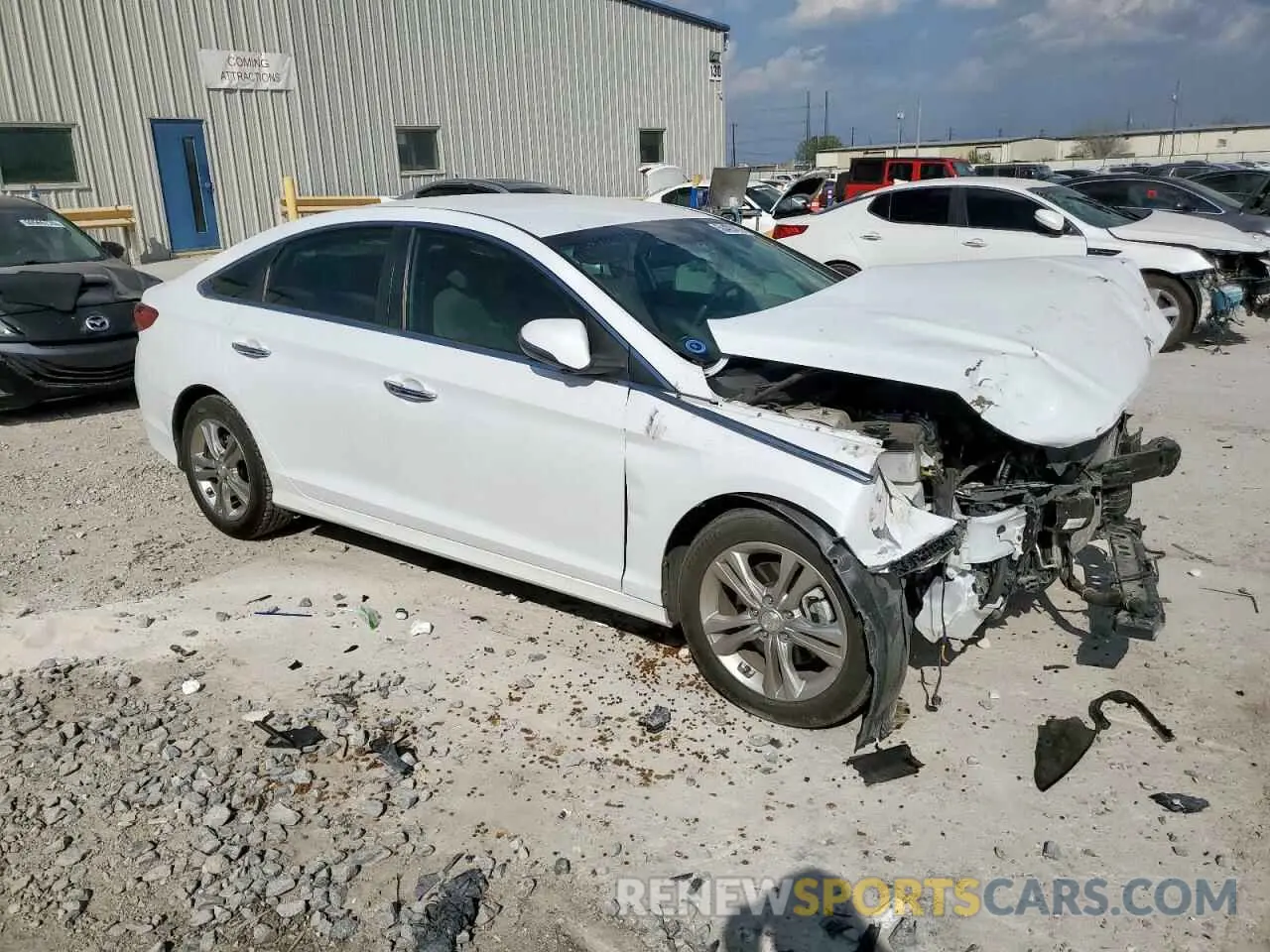 4 Photograph of a damaged car 5NPE34AF0KH764265 HYUNDAI SONATA 2019