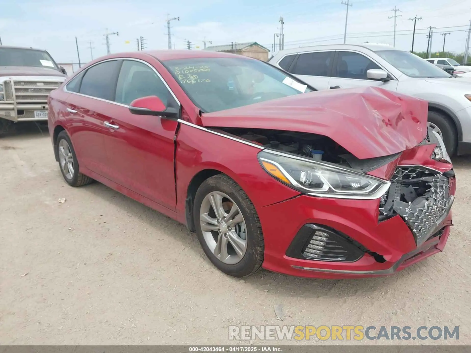 1 Photograph of a damaged car 5NPE34AF0KH766176 HYUNDAI SONATA 2019