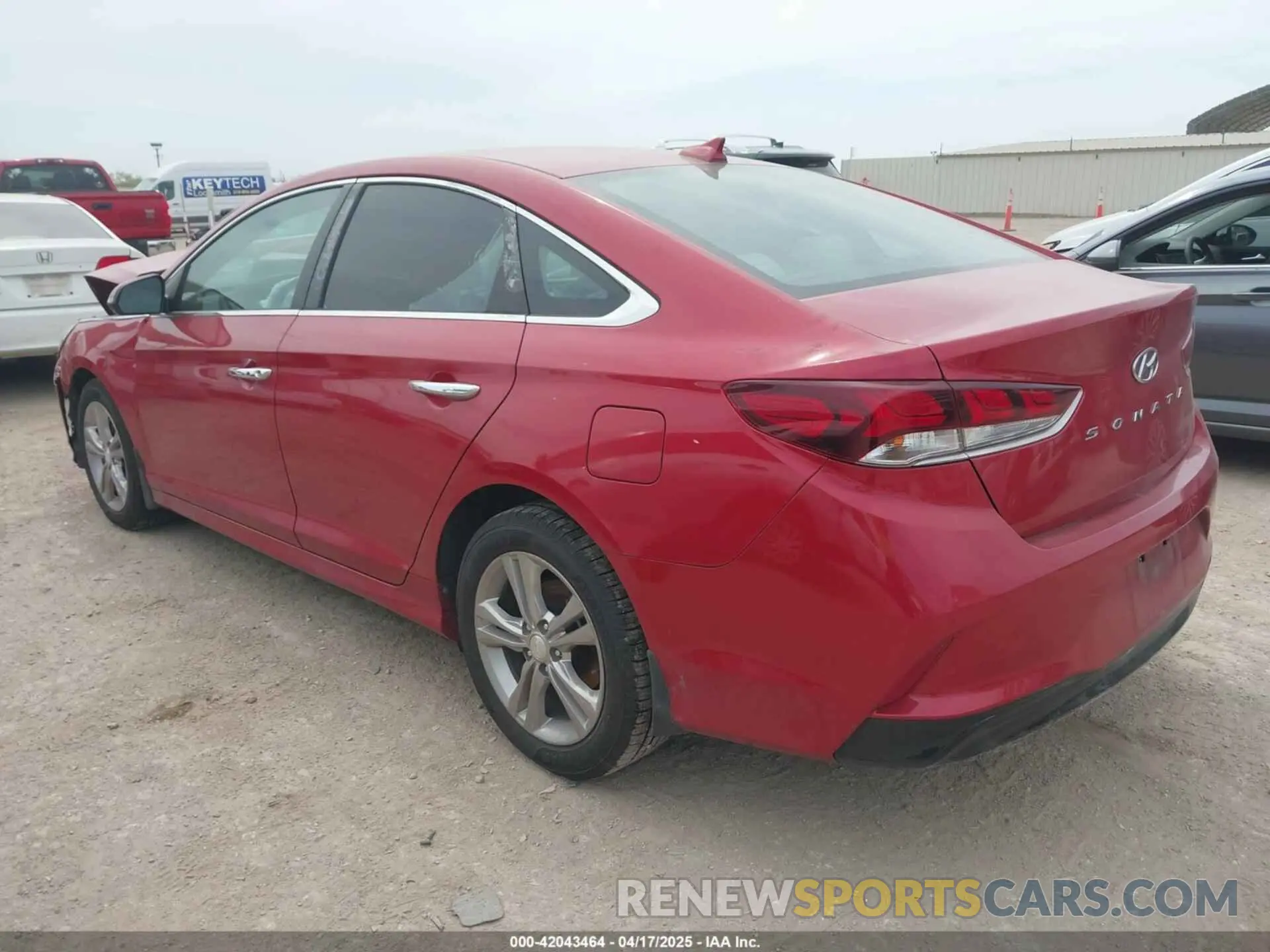 3 Photograph of a damaged car 5NPE34AF0KH766176 HYUNDAI SONATA 2019