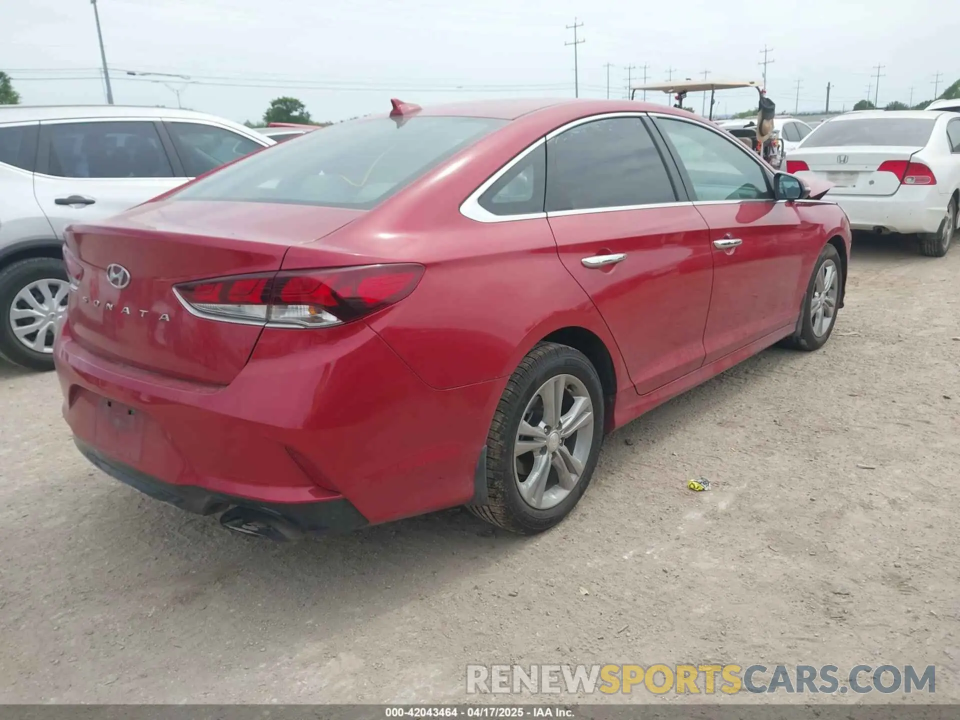 4 Photograph of a damaged car 5NPE34AF0KH766176 HYUNDAI SONATA 2019