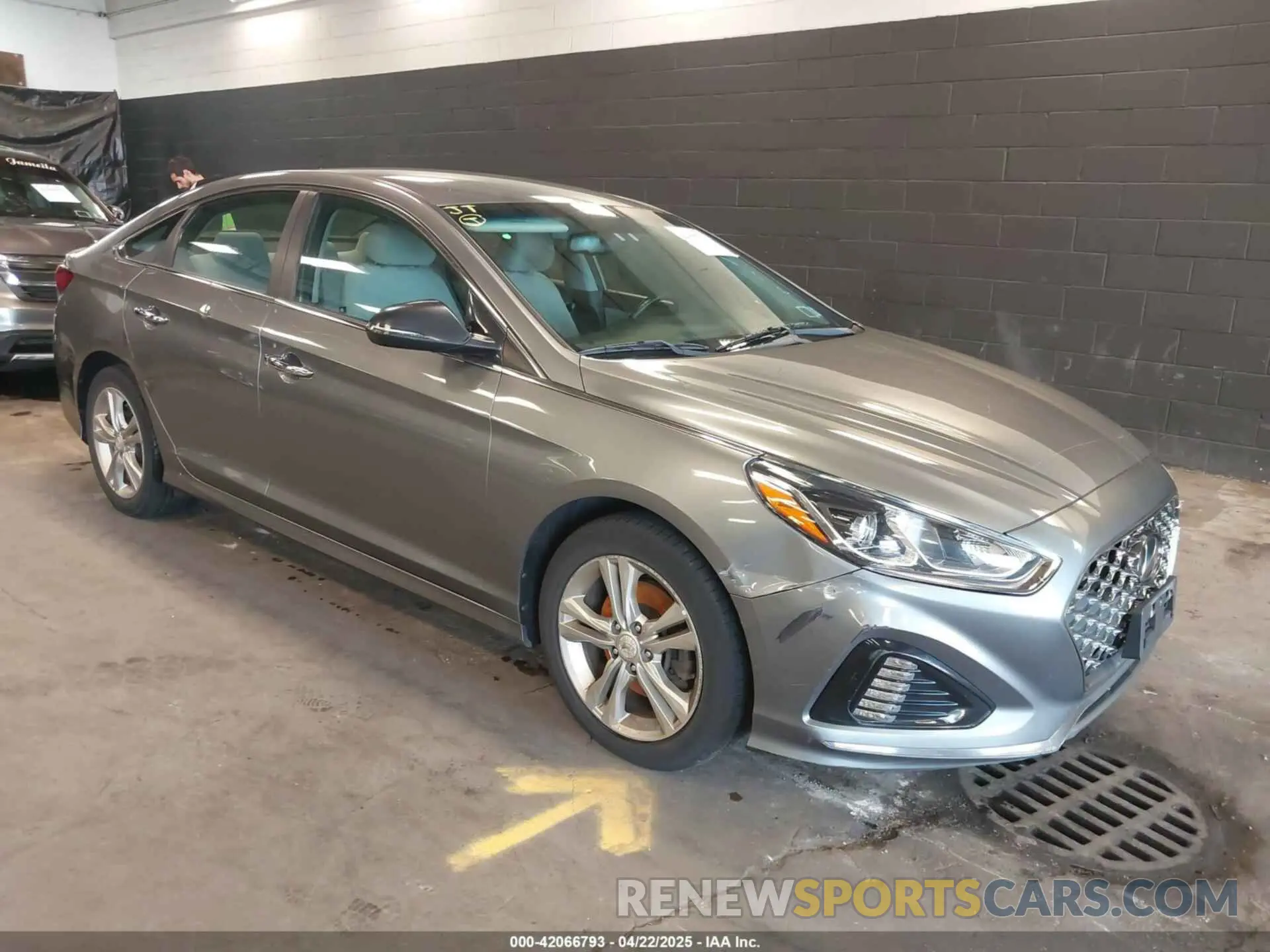1 Photograph of a damaged car 5NPE34AF0KH774309 HYUNDAI SONATA 2019