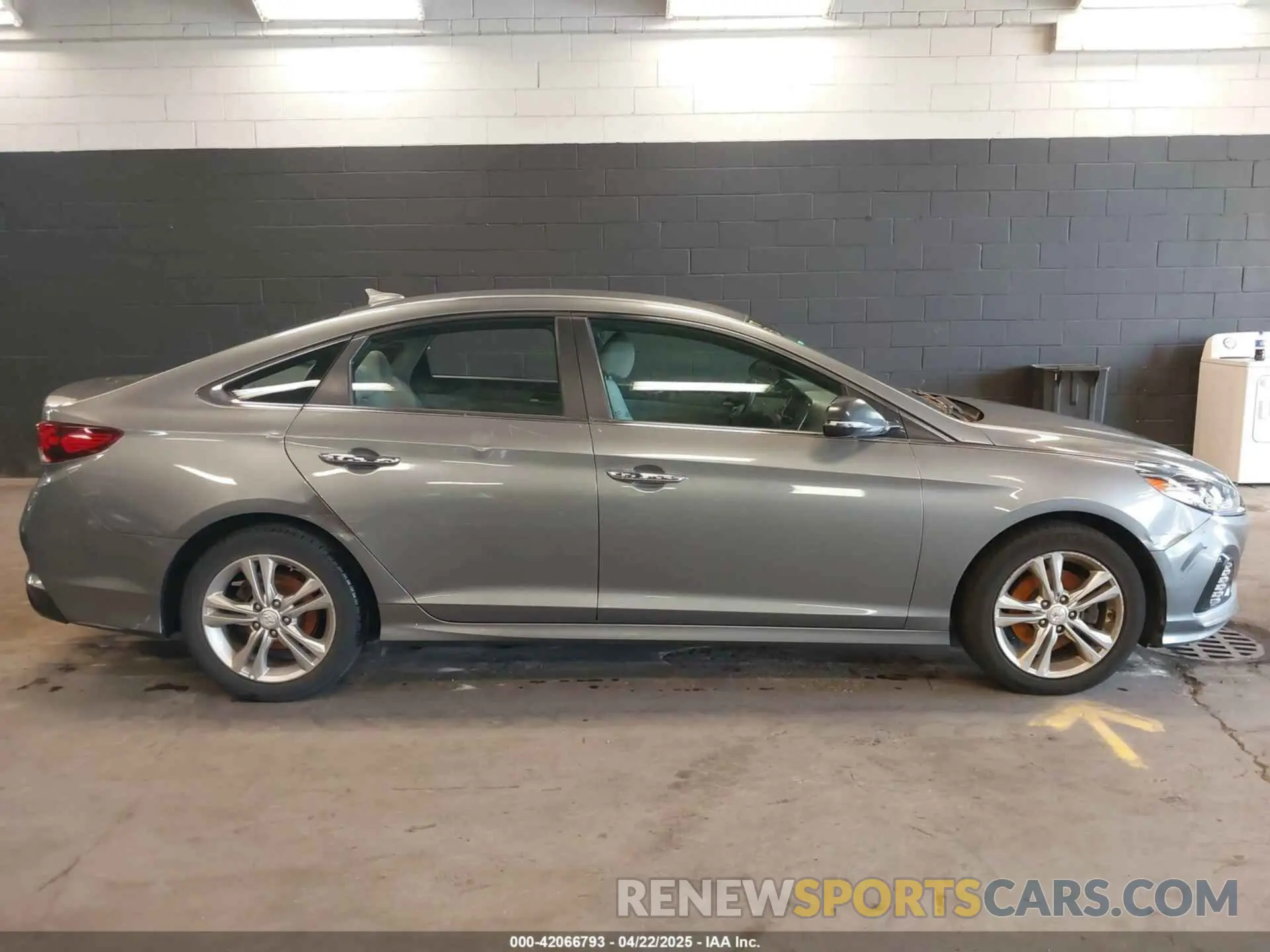 13 Photograph of a damaged car 5NPE34AF0KH774309 HYUNDAI SONATA 2019