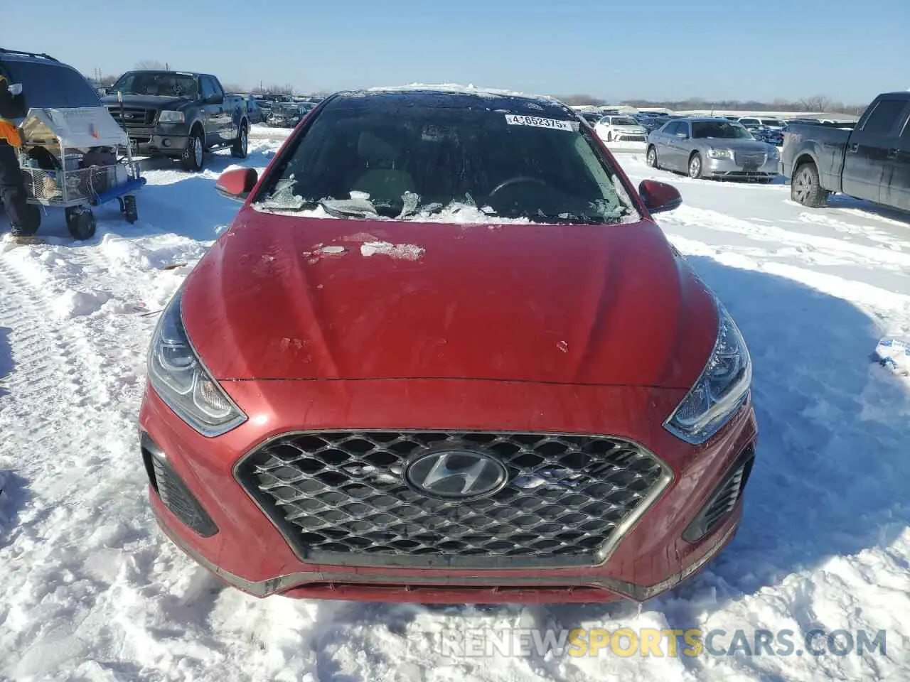 5 Photograph of a damaged car 5NPE34AF0KH776304 HYUNDAI SONATA 2019